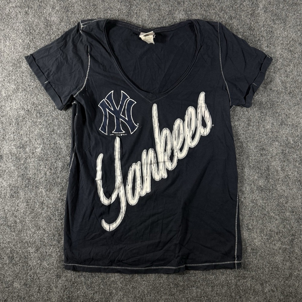 MLB Genuine Women's Yankees Shirt - Campus Lifestyle Large V Neck Navy Blue Logo